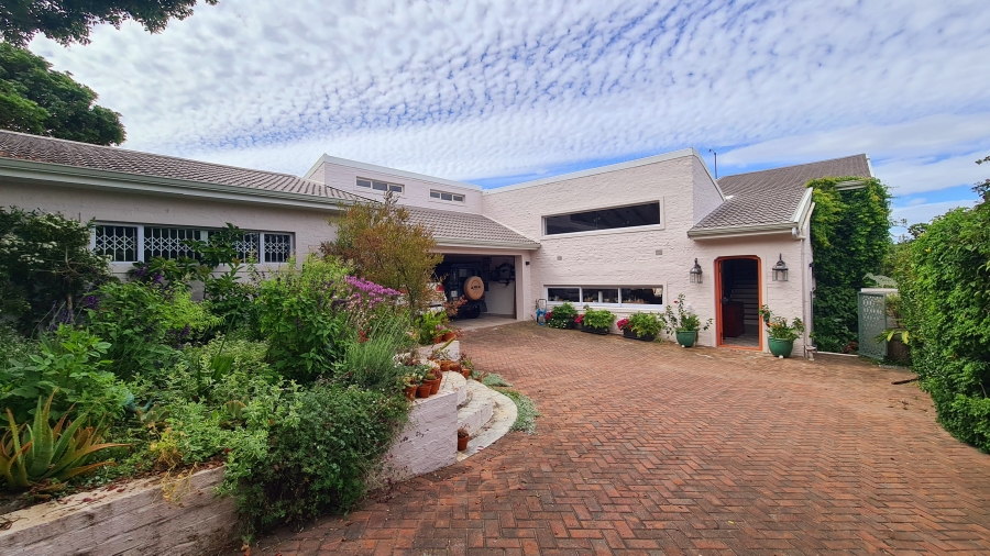 5 Bedroom Property for Sale in Kenton On Sea Eastern Cape